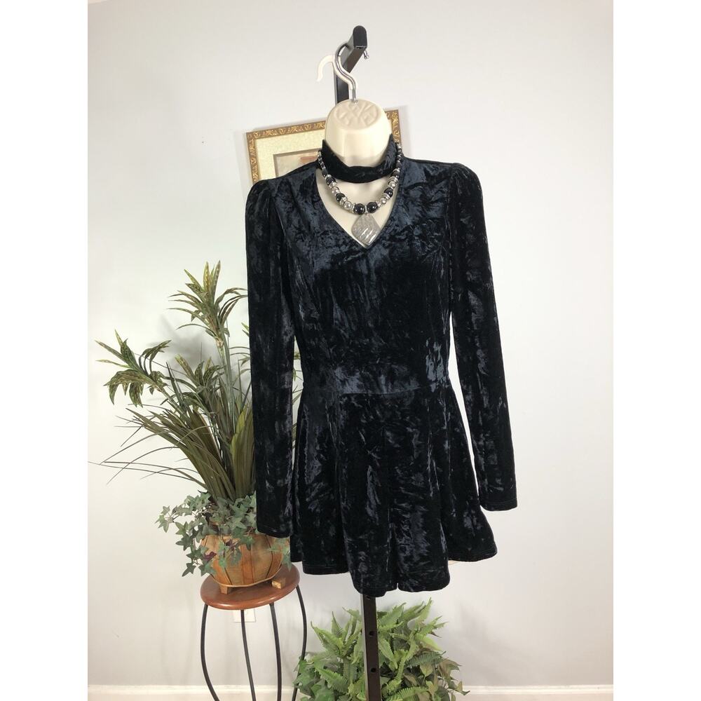 Bebop Romper Womens Small Black Velvet Keyhole Neck Long Sleeve Cutout Back Y2K